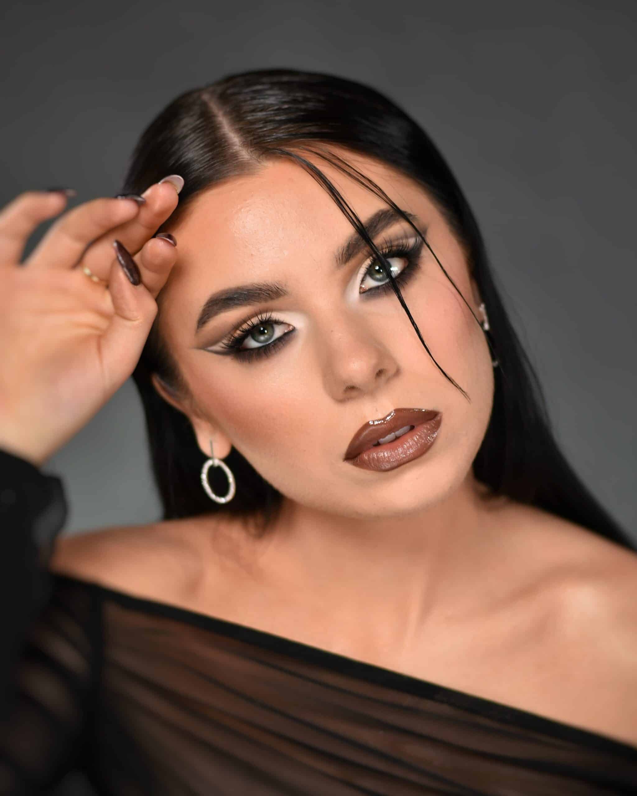 Makijaż stylu cutcrease wykonany w Krakowie przez DelaMakeup