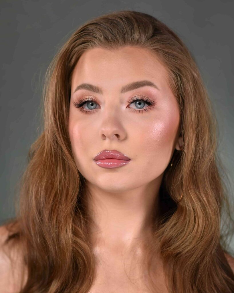 Makijaż ślubny w stylu glamour wykonany w Krakowie przez DelaMakeup