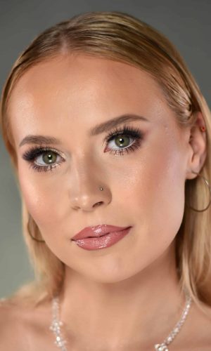 Makijaż dla Panny młodej na Pakiety ślubne z dojazdem Kraków i Małopolska.